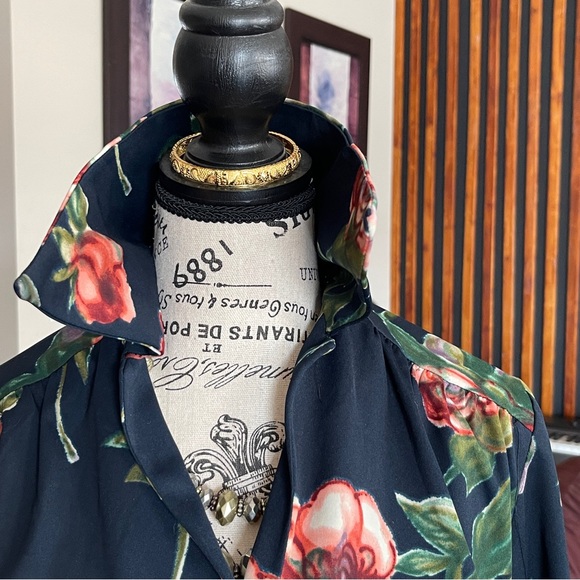 Beautiful Custom Made Long Sleeve Floral Blouse - Picture 4 of 16